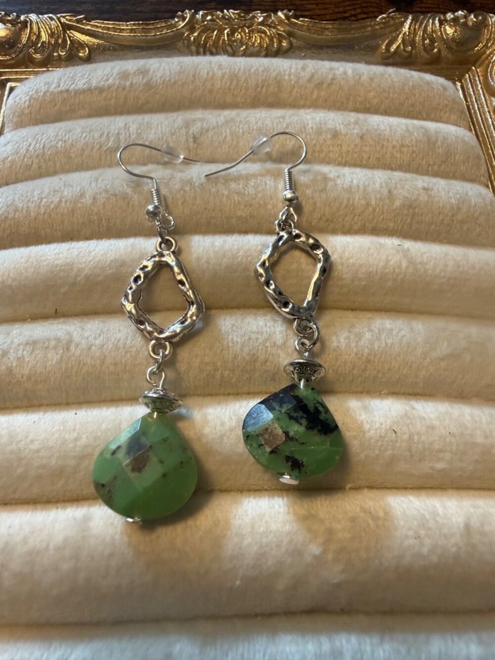 Forest Mist – Faceted Green Teardrop Earrings